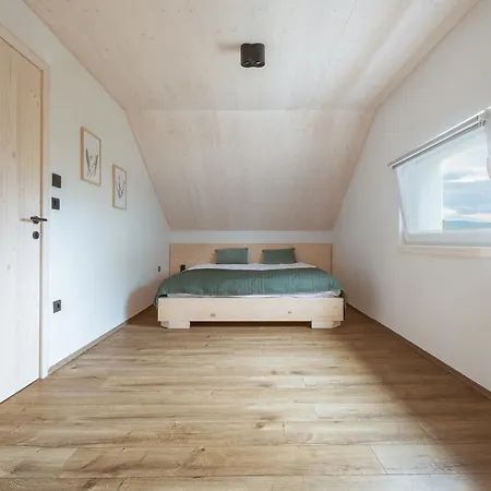 בקתה Retreat With Hot Tub & Sauna