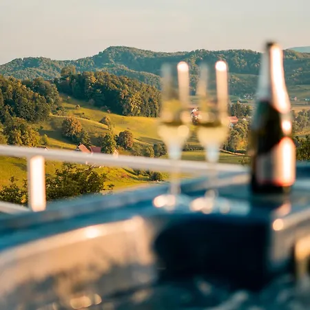 Шале With Amazing View - Jacuzzi & Sauna Zgornja Kungota