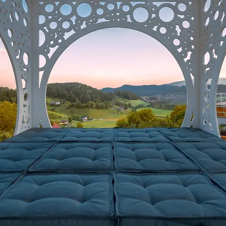 Retreat With Hot Tub & Sauna * Zgornja Kungota