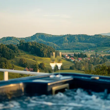 בקתה Retreat With Hot Tub & Sauna