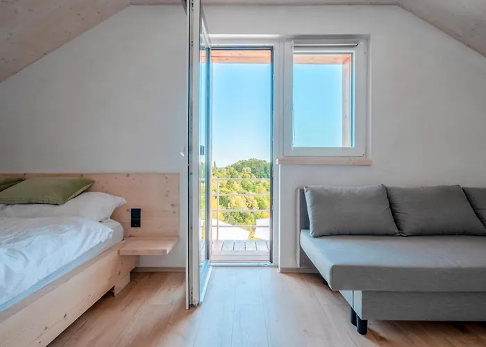 Retreat With Hot Tub & Sauna Zgornja Kungota