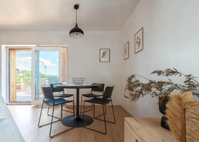 Retreat With Hot Tub & Sauna Dağ evi