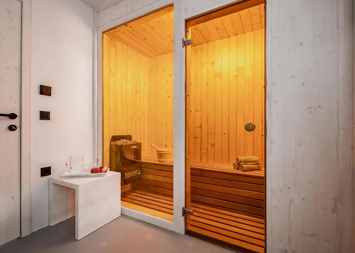 Retreat With Hot Tub & Sauna