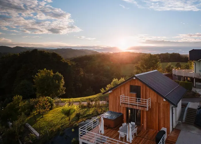 Retreat With Hot Tub & Sauna Zgornja Kungota