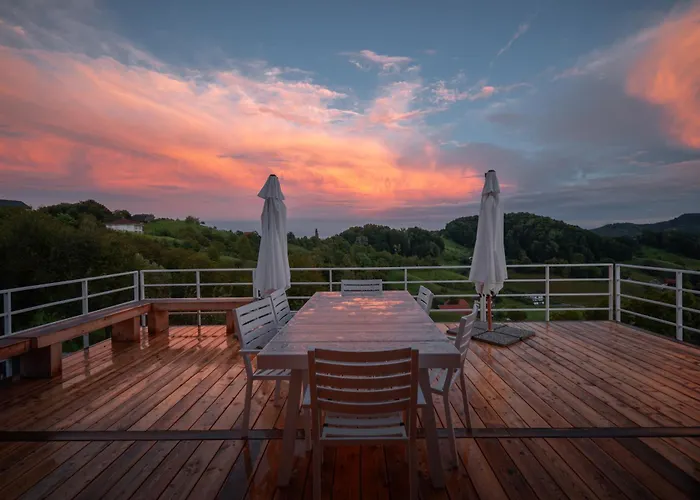 Retreat With Hot Tub & Sauna Horská chata *