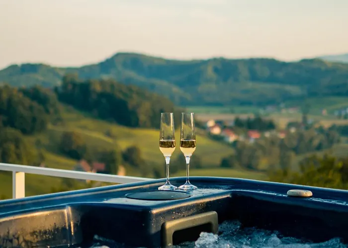 Retreat With Hot Tub & Sauna * Zgornja Kungota