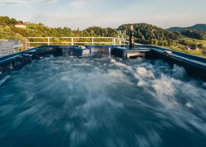 Dağ evi Retreat With Hot Tub & Sauna Zgornja Kungota