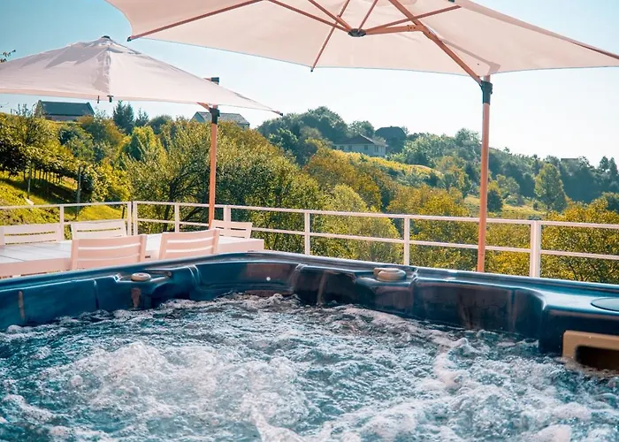 Retreat With Hot Tub & Sauna * Zgornja Kungota