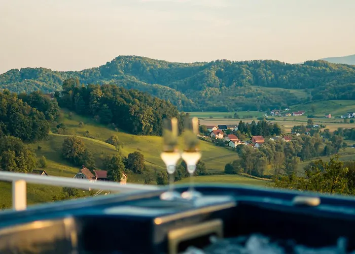 Horská chata Retreat With Hot Tub & Sauna